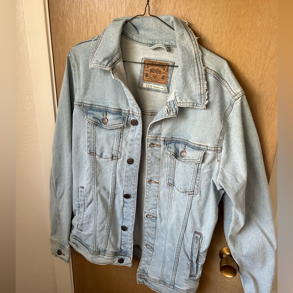 Amazing pull & bear denim jacket - Picture 2 of 4